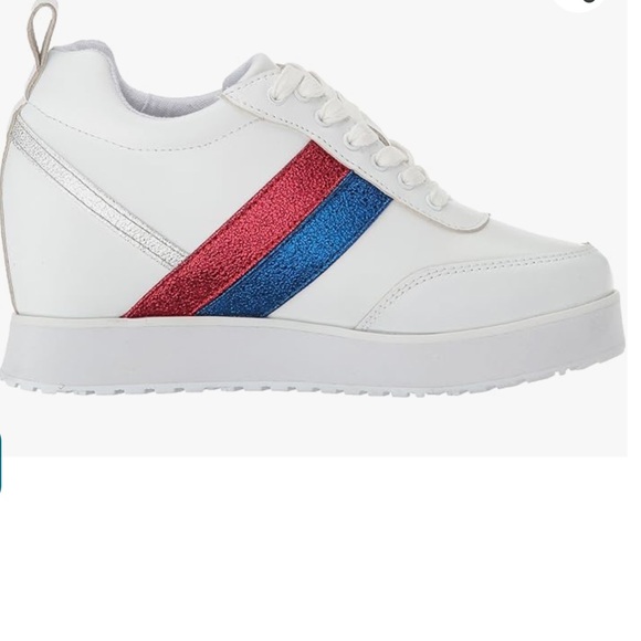 Very Volatile Women's Sneaky Sport Sneakers - Picture 5 of 8